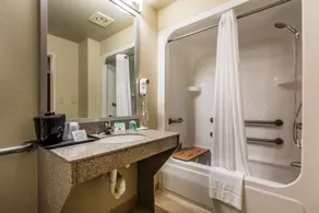 Quality Suites New Iberia - Salle de bain
