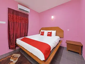 Hotel O Awan Biru Motel - Room