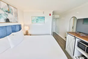 Wyndham Garden Fort Walton Beach - Fully Renovated - Rum