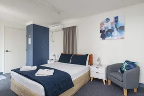 Tin Can Bay's Sleepy Lagoon Motel - Room