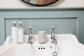 Low Thearns - Salle de bain
