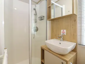 Dollys Delight - Bathroom