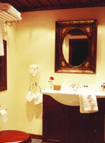 Santikos Mansion, Santikos Collection - Badezimmer
