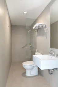 Amaris Hotel Sriwedari Solo - Bathroom