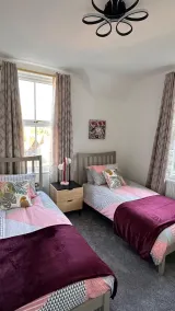 Llangollen Retreat With Stunning Views of the Castle - Rom
