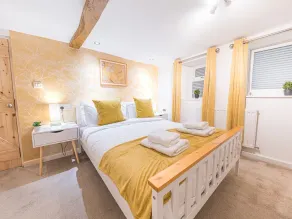 Lakeland View - Room