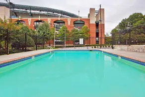 Country Inn & Suites by Radisson, Atlanta Downtown - Piscina