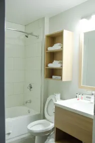 Microtel Inn & Suites by Wyndham Camp Lejeune/Jacksonville - Salle de bain