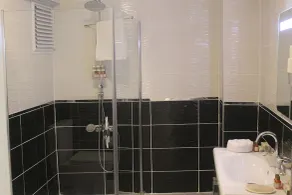 Lena Central Flats - Bathroom