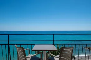 Best Western Premier Hotel Prince de Galles - View from room