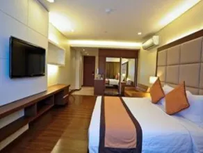 SanTomas Suites - Room