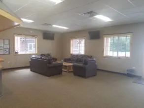 Woodside Old Towne Hotel - Lobby sitting area
