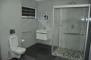 ANISA GUESTHOUSE - Bathroom