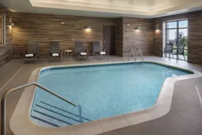 Fairfield Inn & Suites by Marriott Lincoln Southeast - Piscine