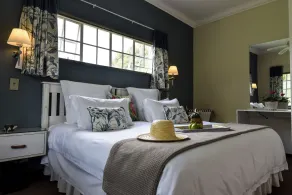 Sagewood Cottage for 2 People With Wonderful Private Terrace in Garden! - Værelse