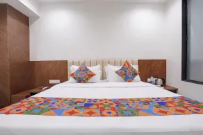 FabHotel Global Inn - Nr Sanjeevani Children's Hospital - Chambre