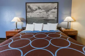 Super 8 by Wyndham Janesville - Chambre