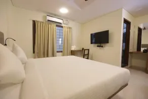Blu The Hotel Near Manyata Tech Park - Room