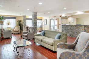 Quality Inn & Suites Robbinsville - Hall