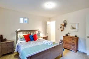 Glacier Springs Cabin - Wood Stove, Hot Tub, Wifi, Sleeps 8 - Værelse