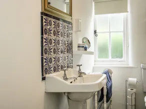 Bridge View Cottage - Interior