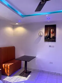 Sleepeaze Hotel - Restaurant