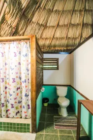 Cohune Palms River Cabanas - Bathroom
