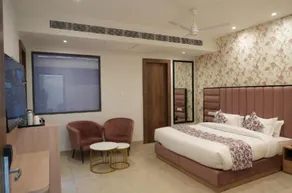 ACR Luxury Hotel - Room