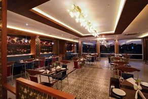 Sarovar Portico Rivera Ahmedabad - Restaurant