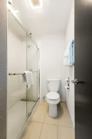 Comfort Inn Mayfield Heights Cleveland East - Salle de bain