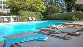 Ibis Cavaillon Portes du Luberon - Piscina