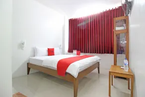 RedDoorz @ Jalan Ringroad Selatan - Zimmer