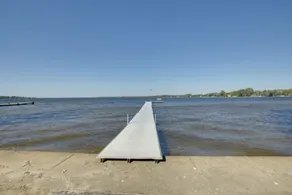 Rustic Wisconsin Cabin on Shawano Lake! - Interiör