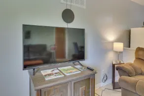 Cozy Youngstown Apartment w/ Central A/C + Heating - Intérieur