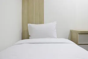 Stylish & Cozy 2BR at Gateway Pasteur near Pasteur Exit Toll By Travelio - Zimmer