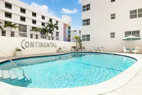 Hotel Continental Miami Beach, Tapestry Collection by Hilton - Vue de la chambre