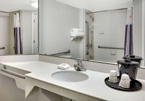 La Quinta by Wyndham Dallas - Addison Galleria - Salle de bain