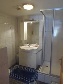 Kinderfreundliches Apartment mit Grill und Garten | Haustiere sind willkommen - Badezimmer