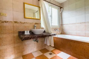 Dream Home B&B - Bathroom