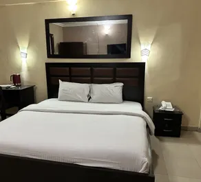 Whitehouse Msquare Hotel - Zimmer
