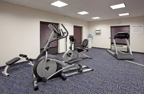Holiday Inn Express Hotel & Suites Hope Mills-Fayetteville Airport by IHG - Fitness facility