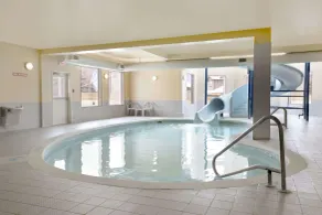 Days Inn by Wyndham Moose Jaw - Piscine