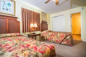 Malibu Pointe Beach Club 606 - Across The Street From The Ocean! Sleeps 12 guests! - Room