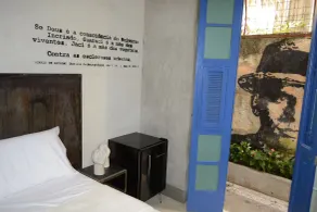  Modernistas Hospedagem e Arte - Camera