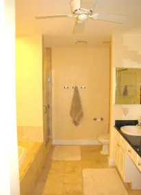 Grandview on Grace Bay - Badezimmer