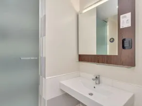 B&B Hotel Cremona - Bathroom