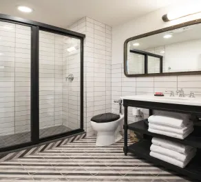 The Chicago Hotel Collection River North - Bathroom
