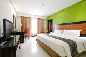Loman Park Hotel Yogyakarta - Room