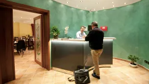 Hotel San Berardo - Rezeption