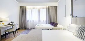 Hotel Ilunion Bilbao - Vue de la chambre